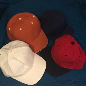 Bundle 4 baseball caps